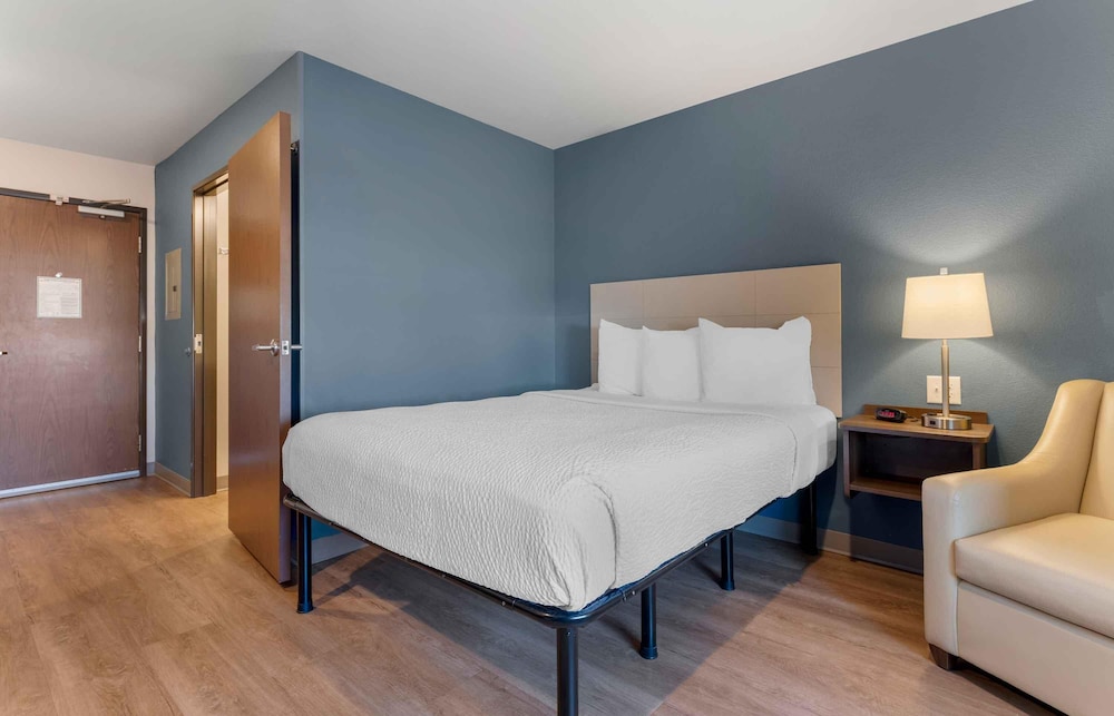 Extended Stay America Suites - Minneapolis - Airport - Mendota Heights 12/50