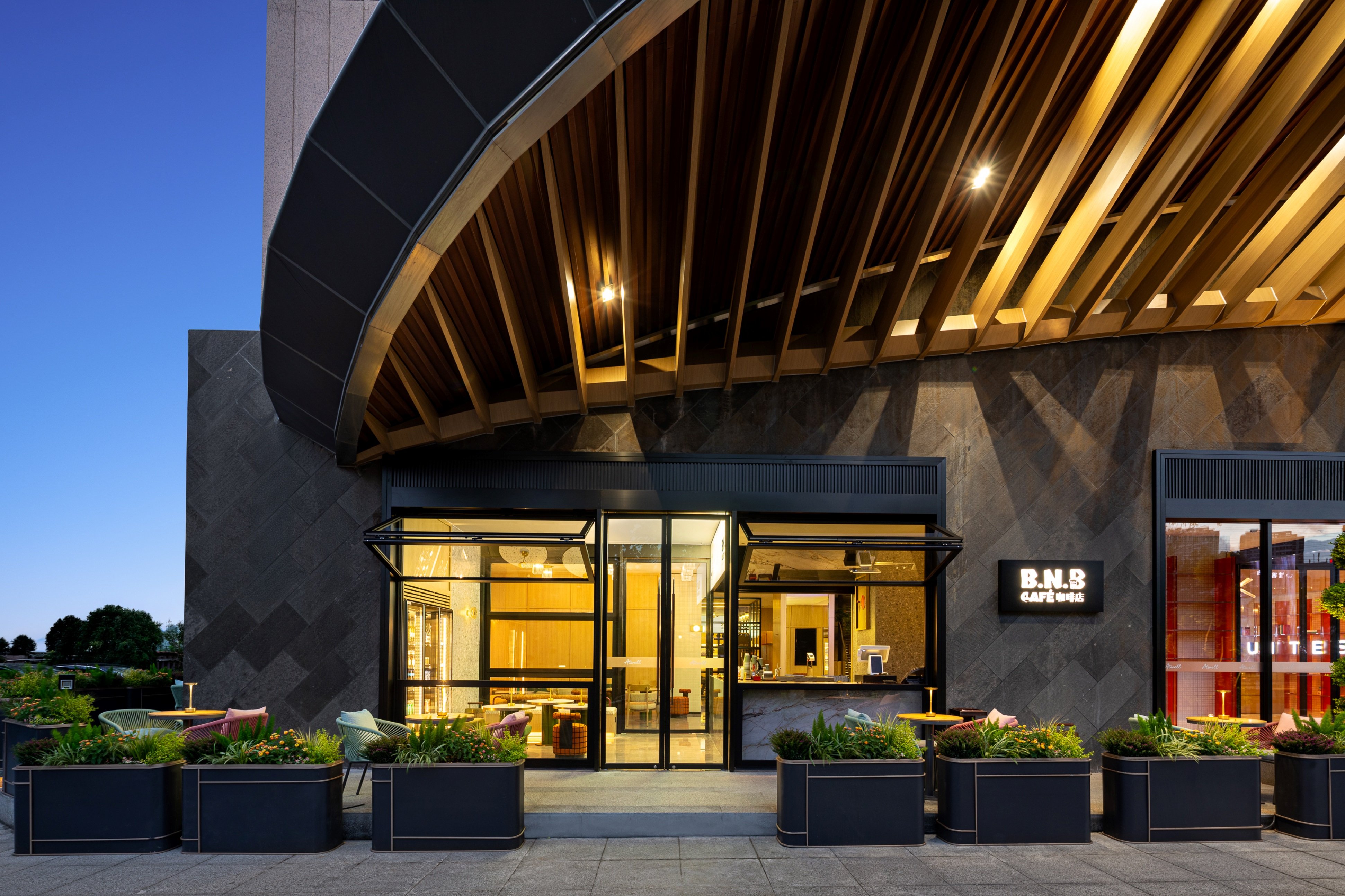 Atwell Suites Shanghai Wuning by IHG 2/37