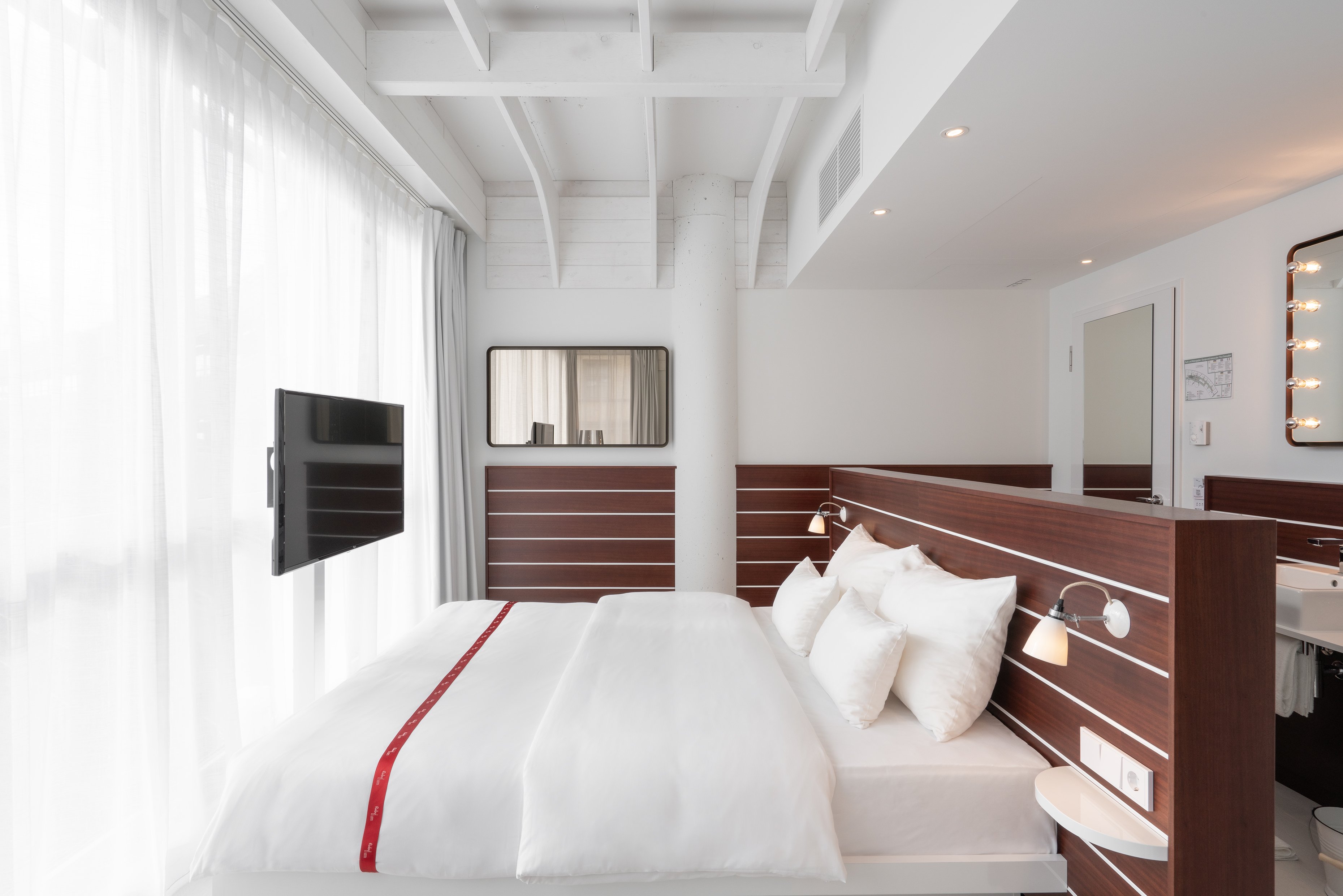 LOFT