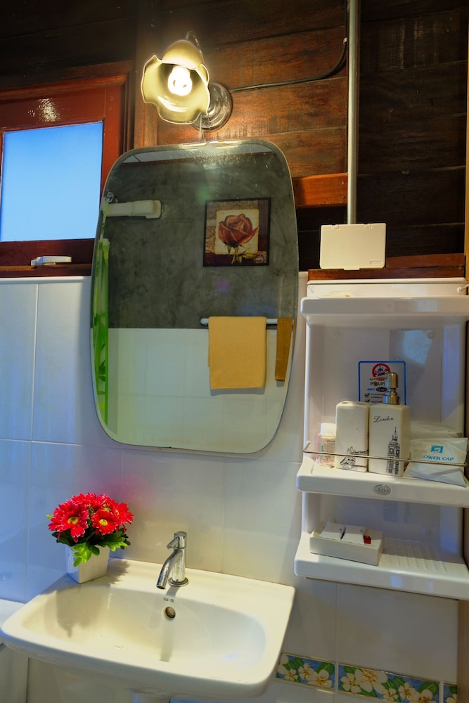 Kanya Cozy Bungalows Kata Beach 4/30