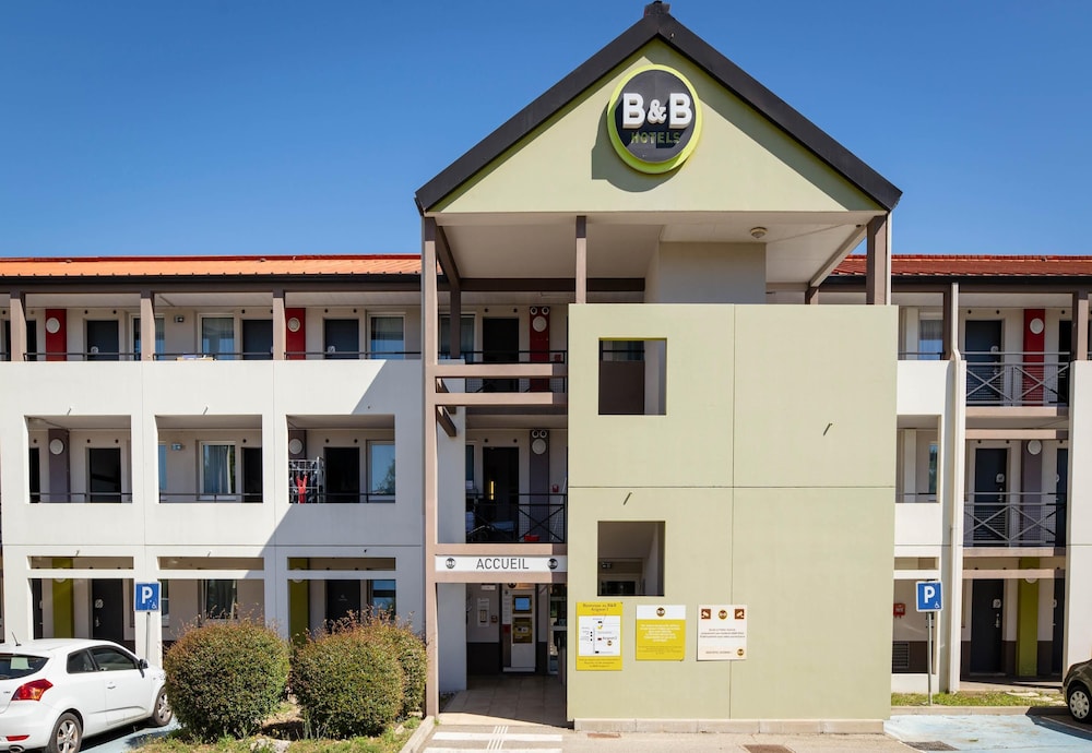 B&B HOTEL Avignon 1 in LE PONTET - VAUCLUSE