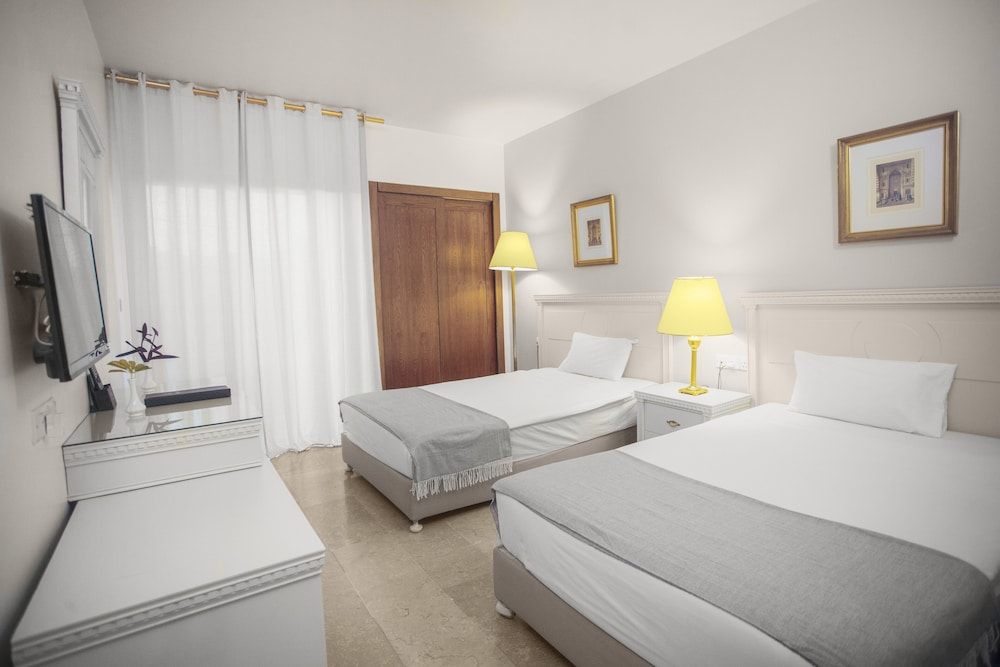 Grand Hotel Madaba 12/70