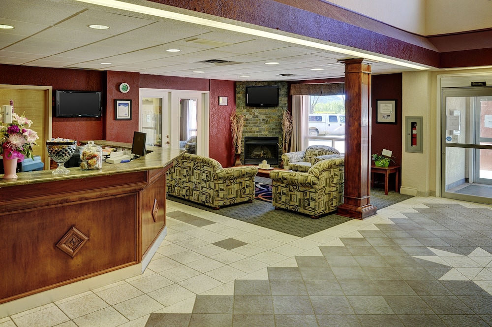 Lakeview Inn & Suites 11/32