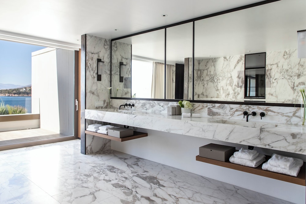 Four Seasons Astir Palace Hotel Athens 50/50