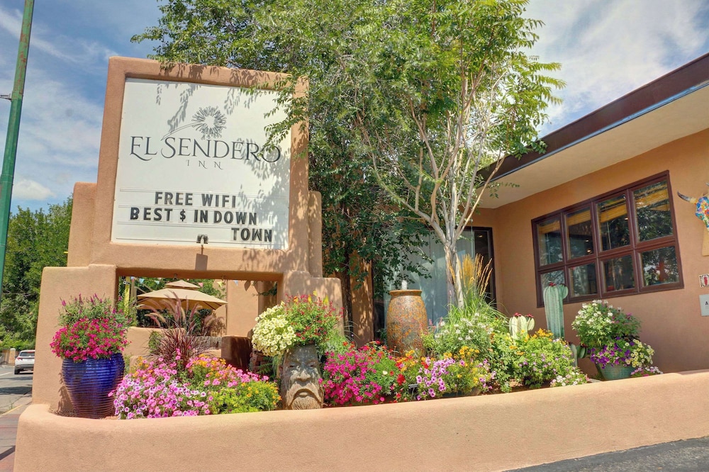 El Sendero Inn, Ascend Hotel Collection 8/65