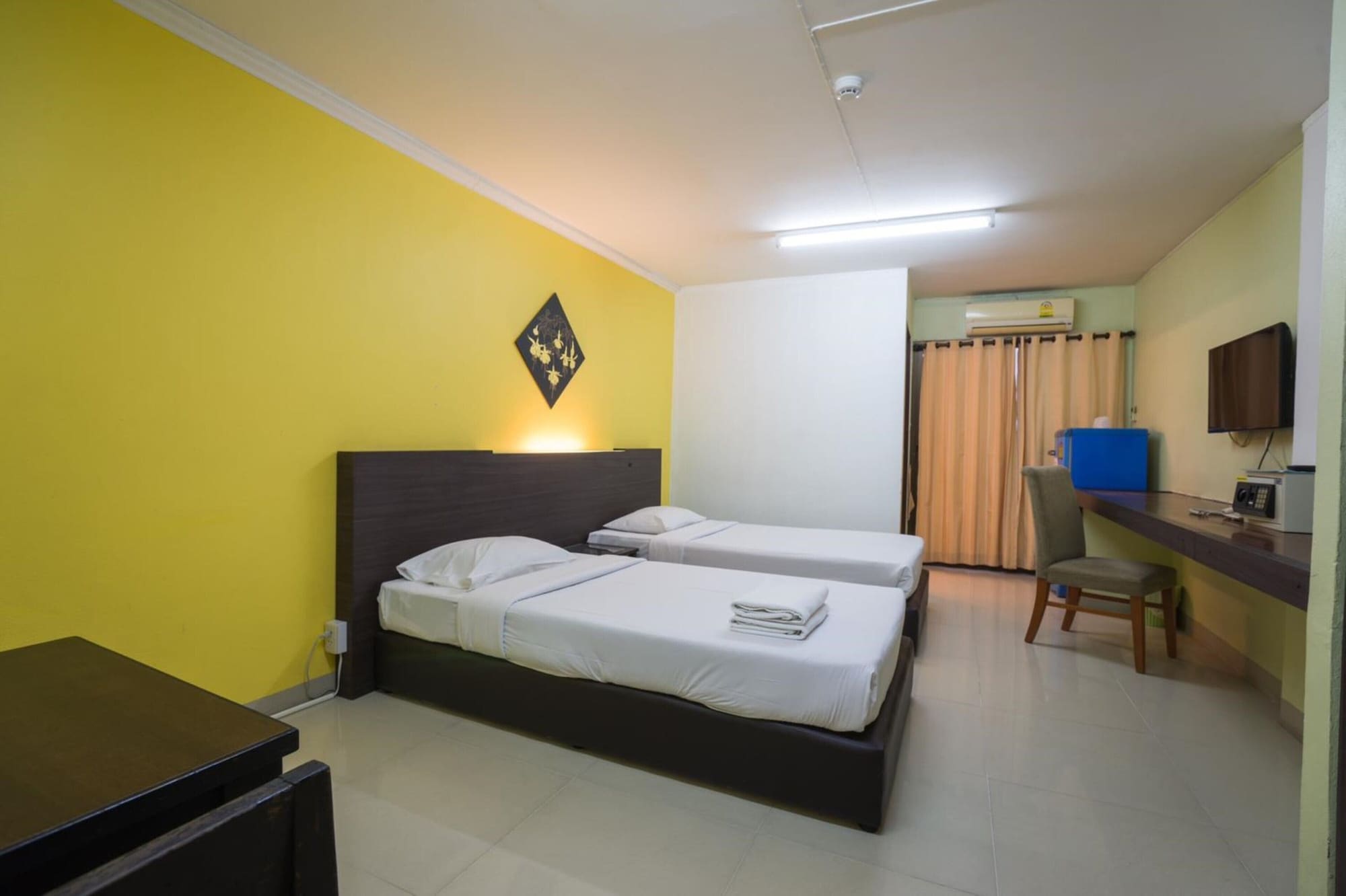 STANDARD, TWIN BEDS