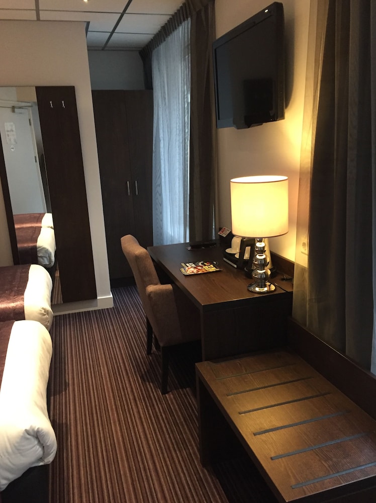 Hotel Luxer 31/42