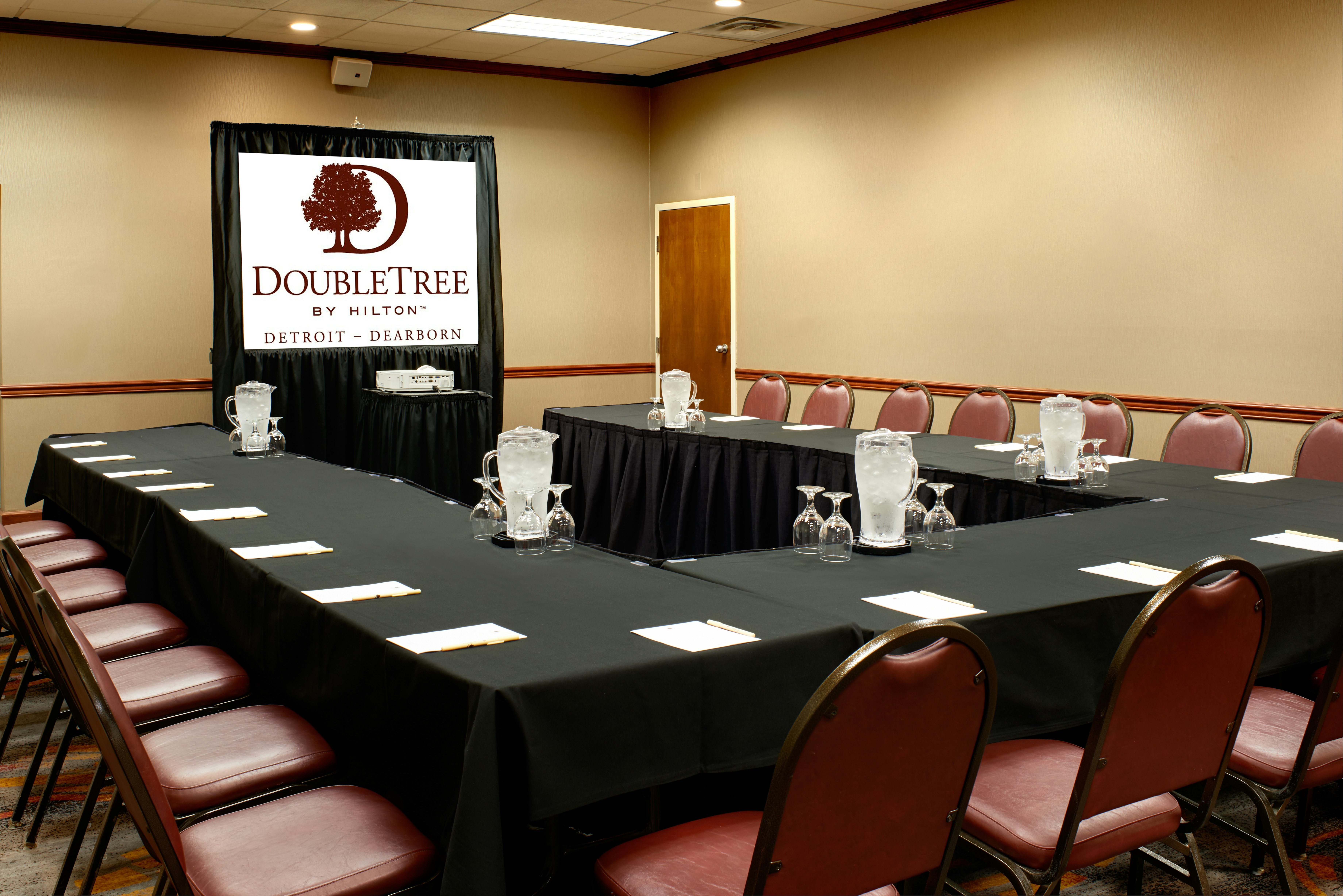 Doubletree By Hilton Detroit - Dearborn 15/21