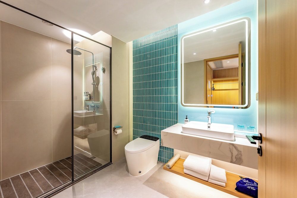 غرفة قياسية بسرير كينج وسرير فردي، Holiday Inn Express Nanjing Xi'anmen 3/3