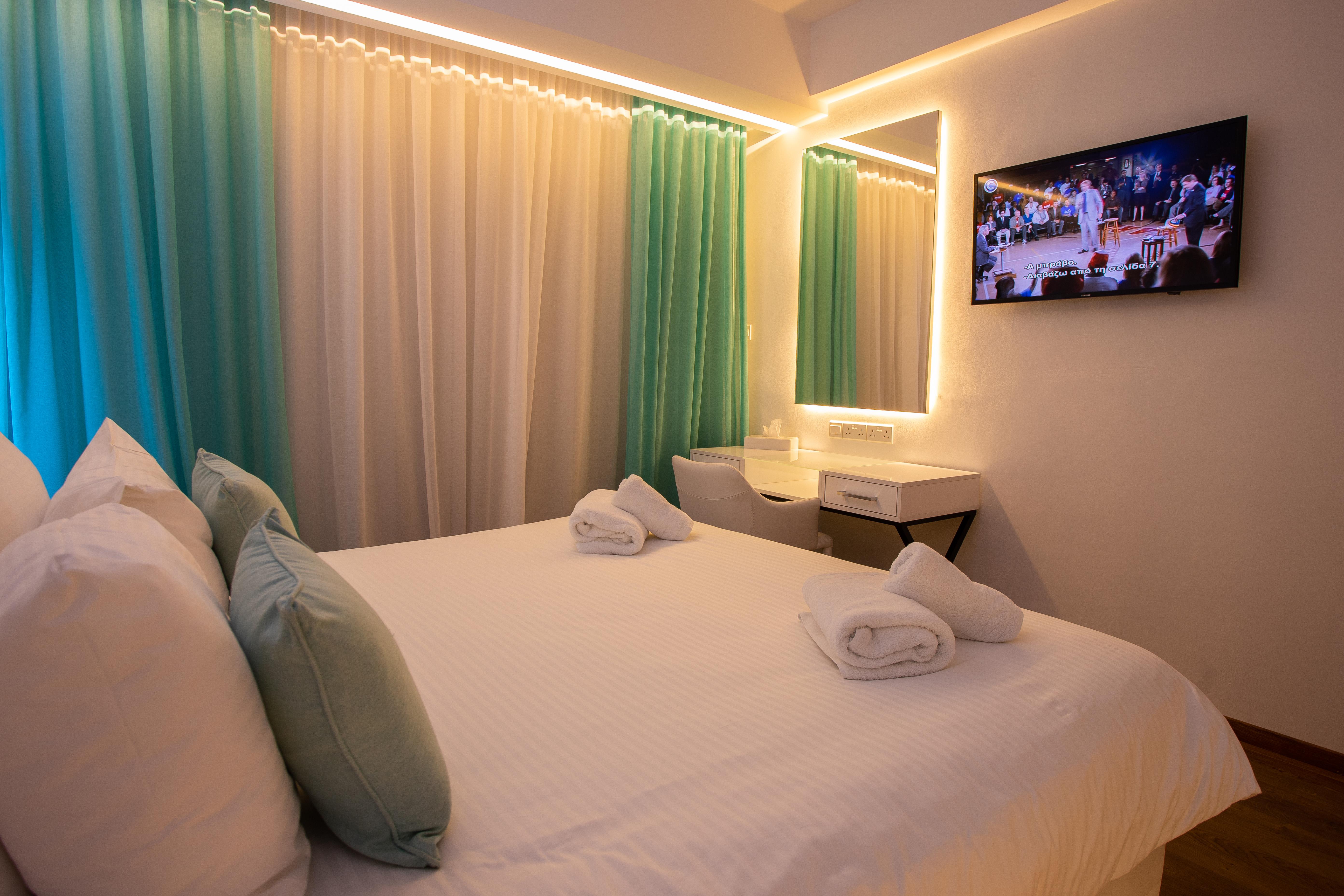 Deluxe, Urban View, Hotel Napa Suites (Adults Only) 2/3