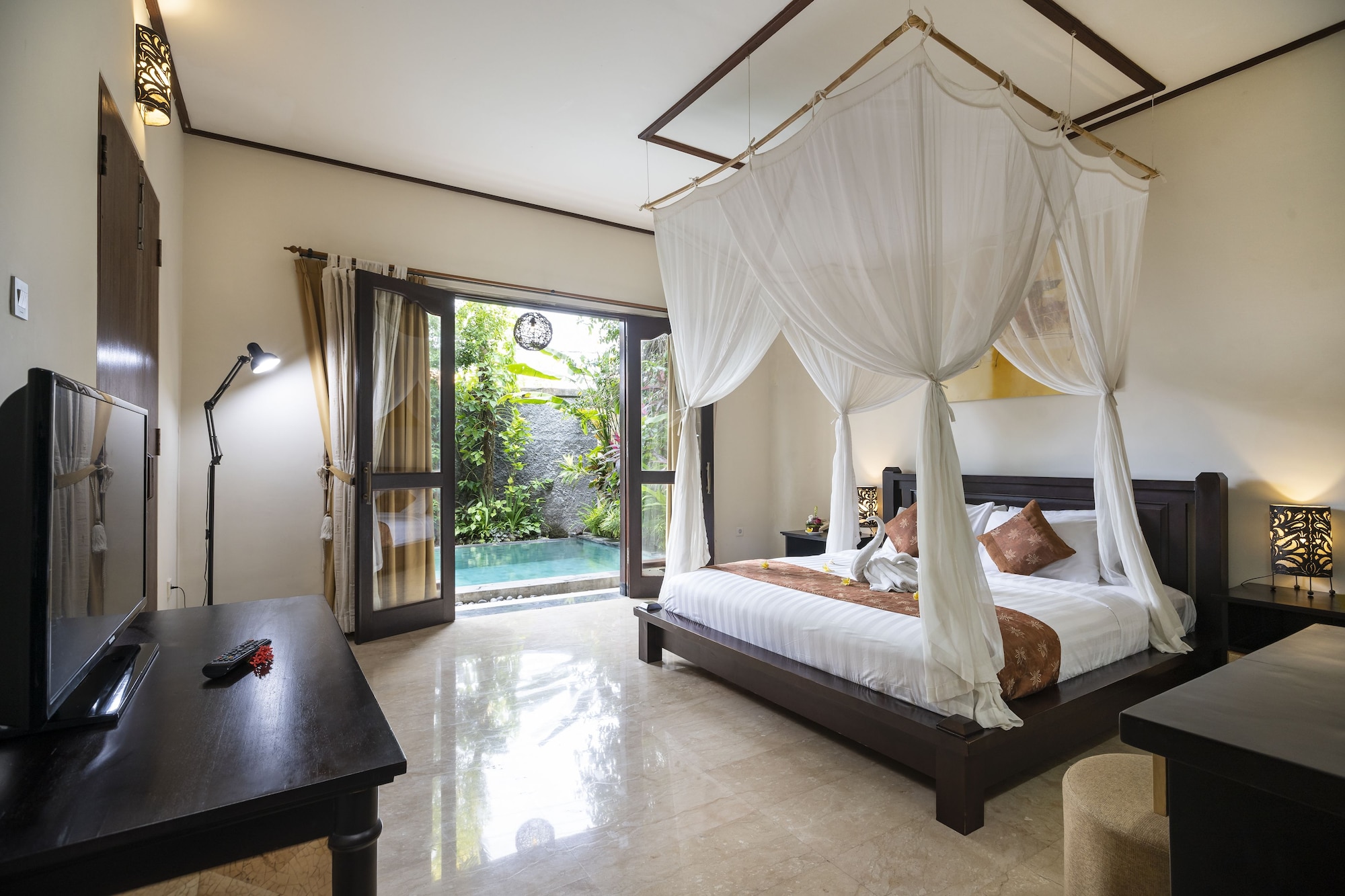 2 BEDROOMS, POOL, VILLA