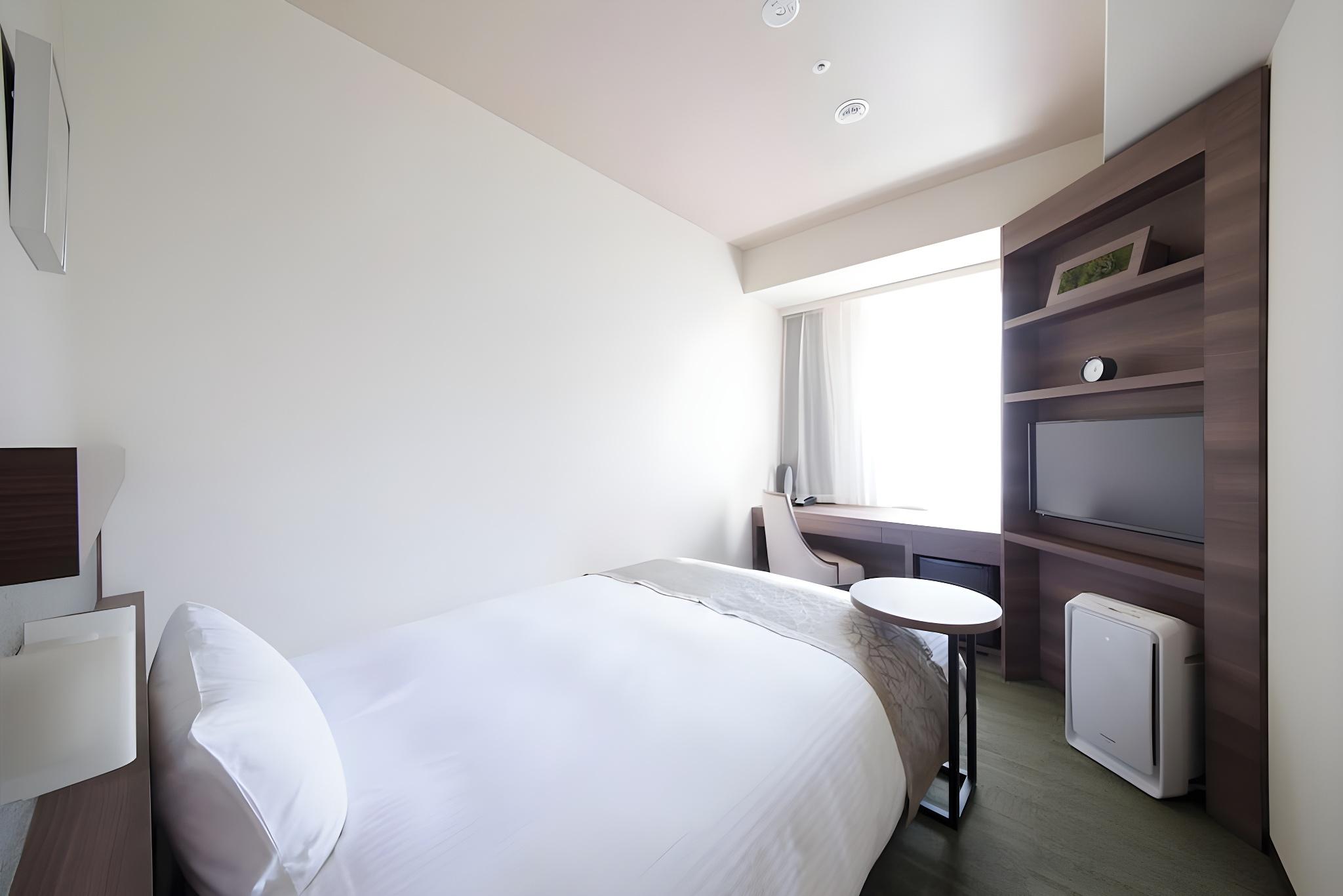 Semi Room, Semi Double Bed, Smoking