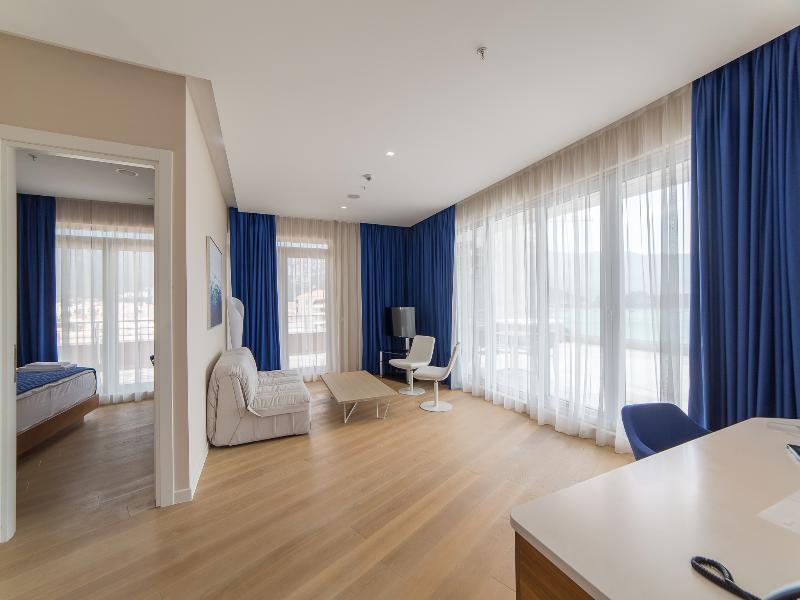 Penthouse, Apartment