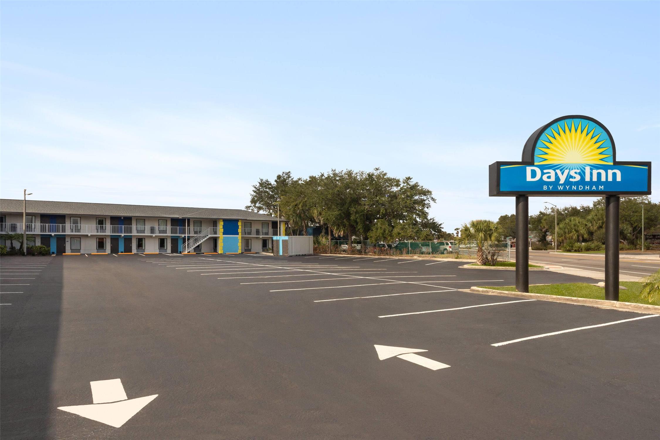 Days Inn By Wyndham Apopka Orlando 46/53