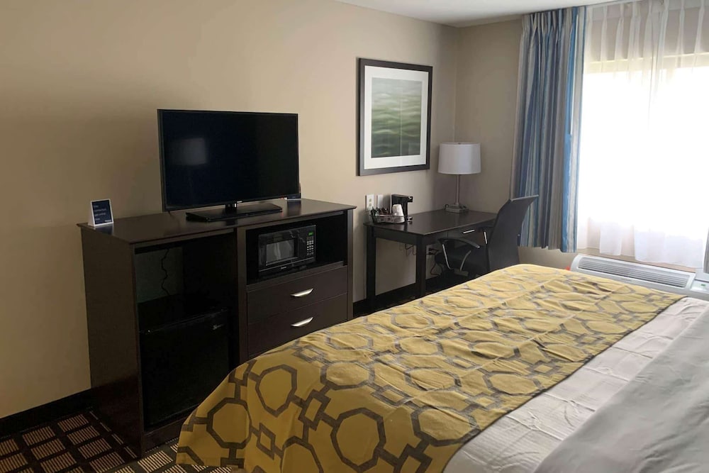 Baymont by Wyndham Latham Albany Airport 21/25