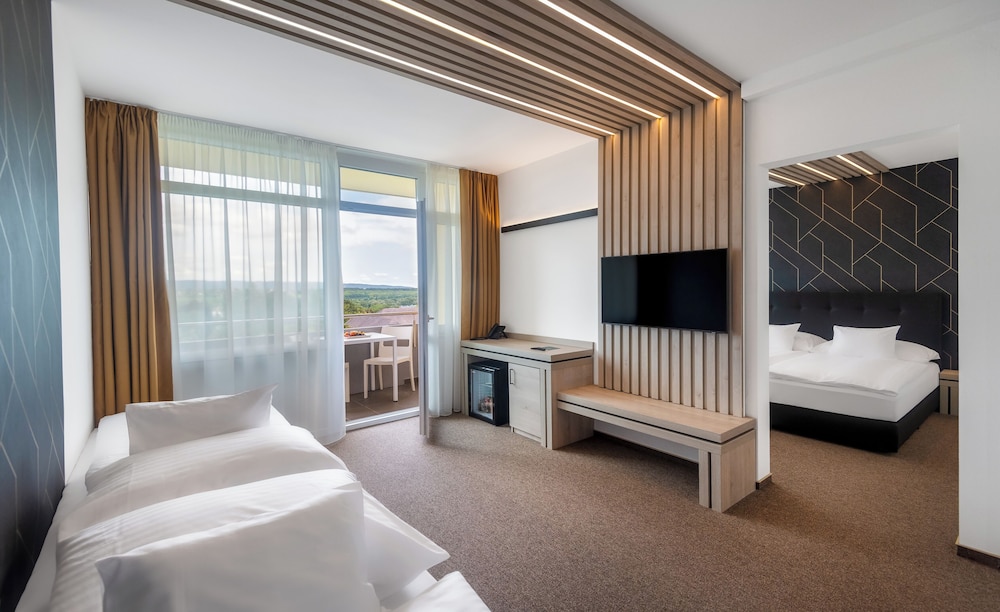 HUNGUEST HOTEL HELIOS 18/56