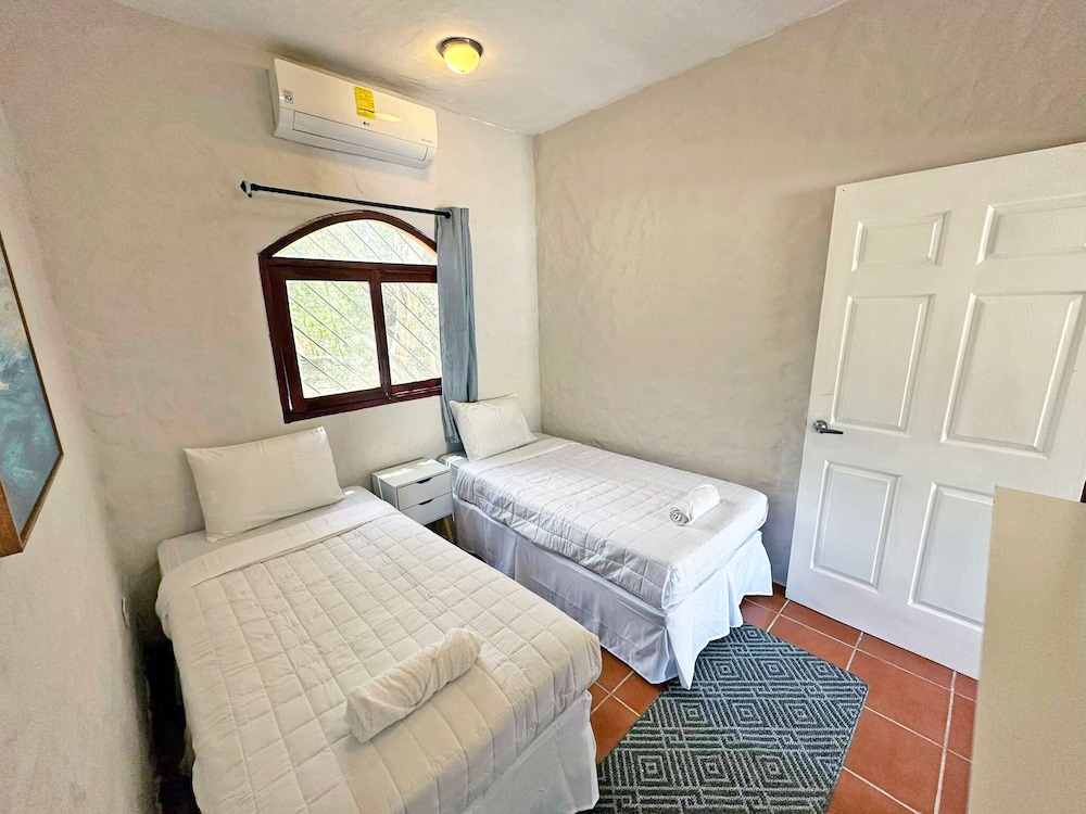 Surf Ranch Hotel & Resort 19/68