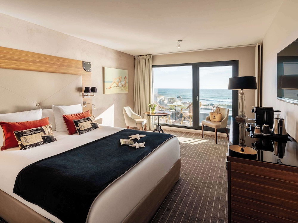 Classic, Double or Twin Bed, Sea View, Balcony 4/8