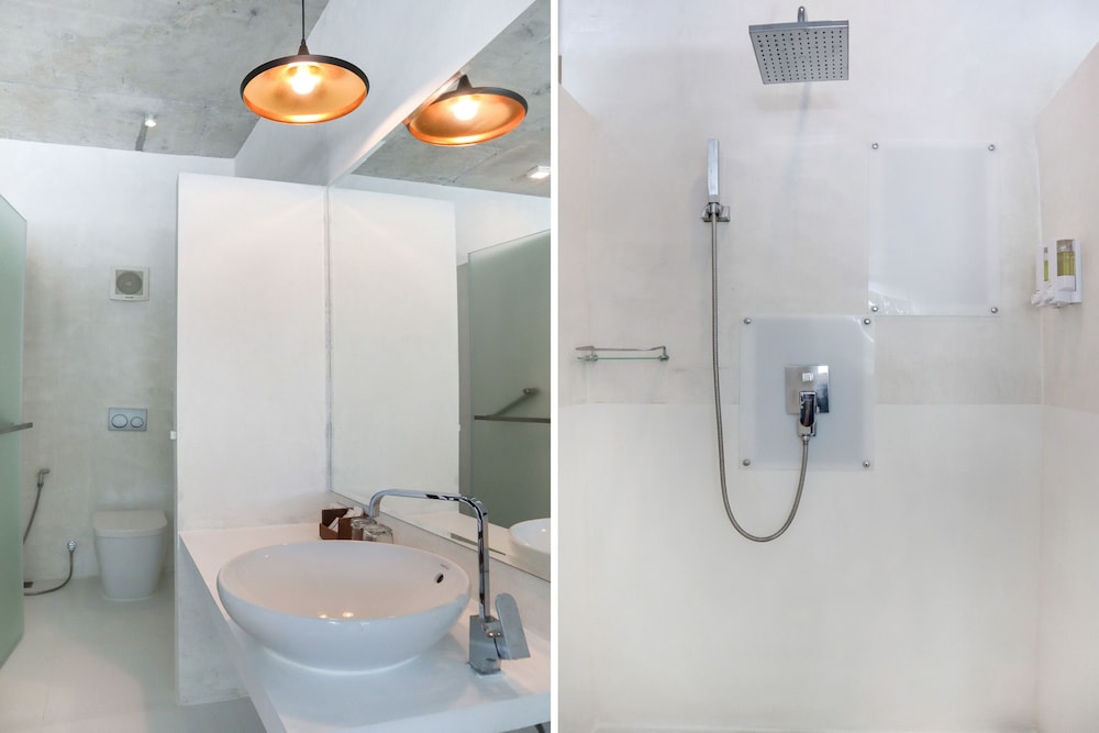 Wabi Sabi Boutique Hotel 44/48