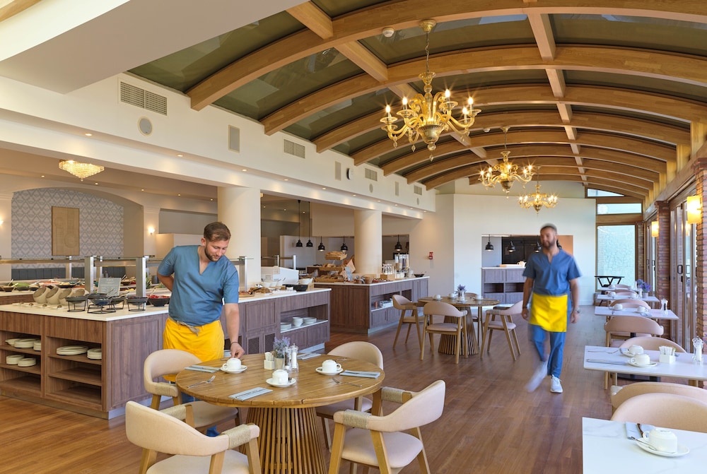 Kandia s Castle Hotel Resort & Thalasso 44/56
