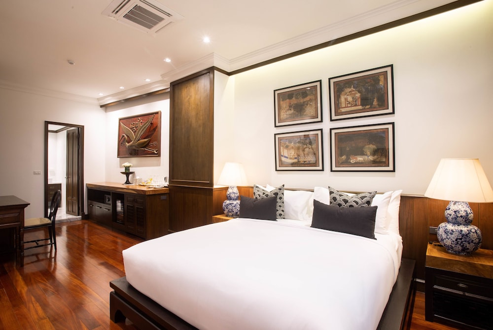 PRESIDENTIAL, SUITE, KING BED