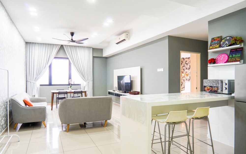 Encorp Strand Residence at Kota Damansara 44/50