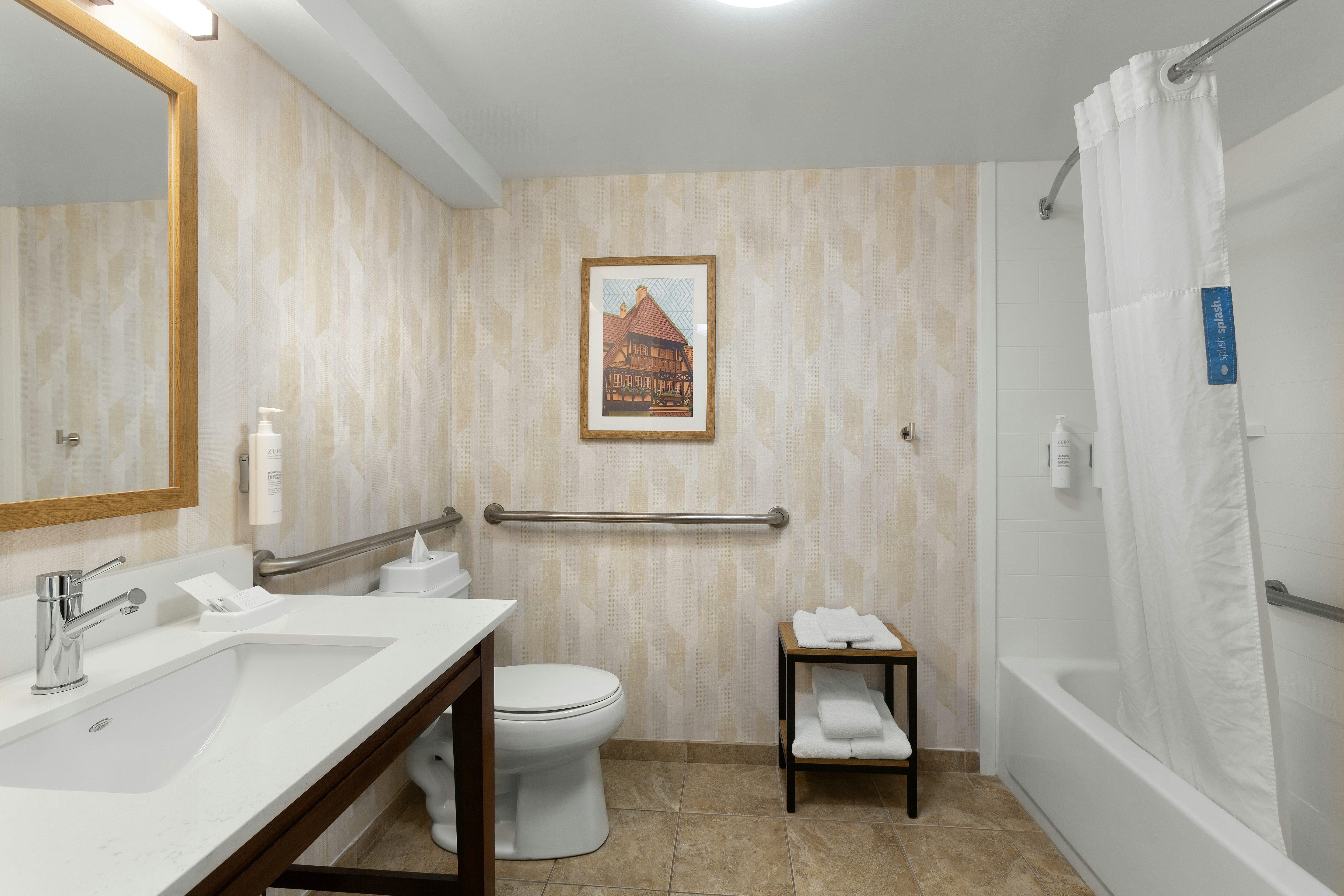 غرفة بسرير كينج لذوي الإعاقة، Hampton Inn Helen 3/3