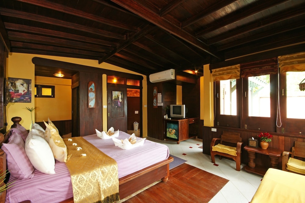 Sea Breeze Resort 52/68