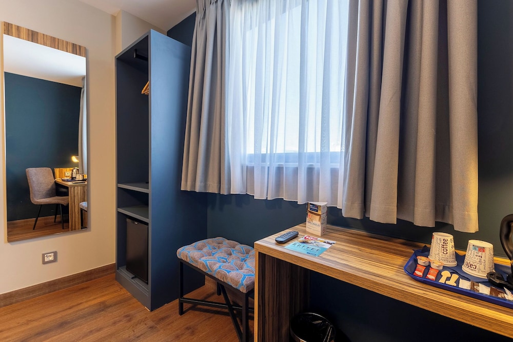 Travelodge Barcelona Poblenou 63/68