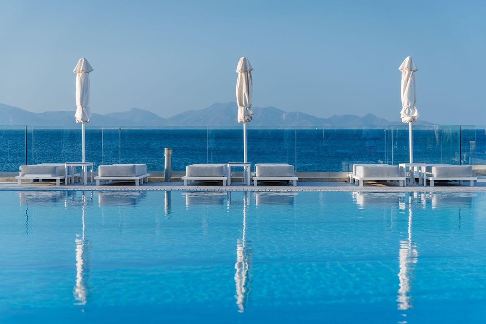 Dimitra Beach Hotel and Suites 69/76