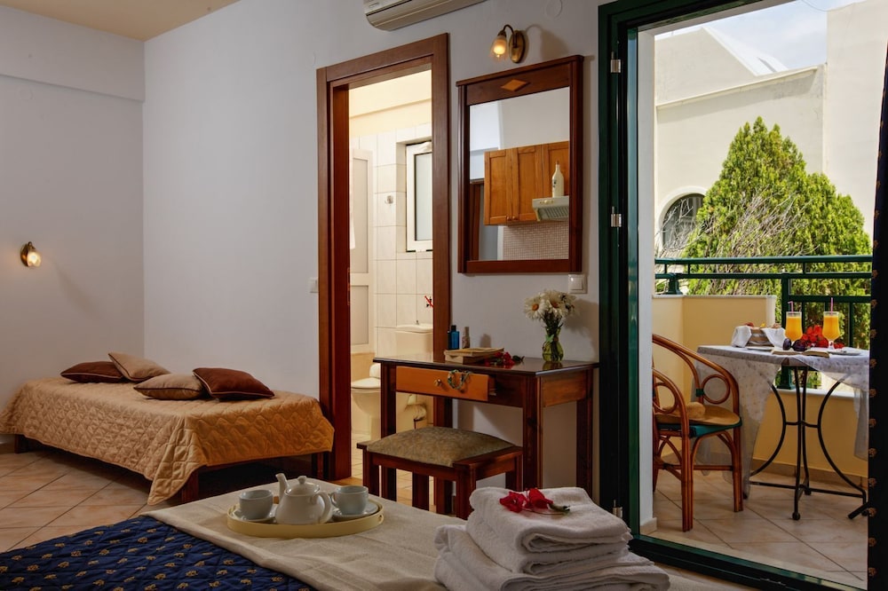 Panorama Hotel Stalis 25/50