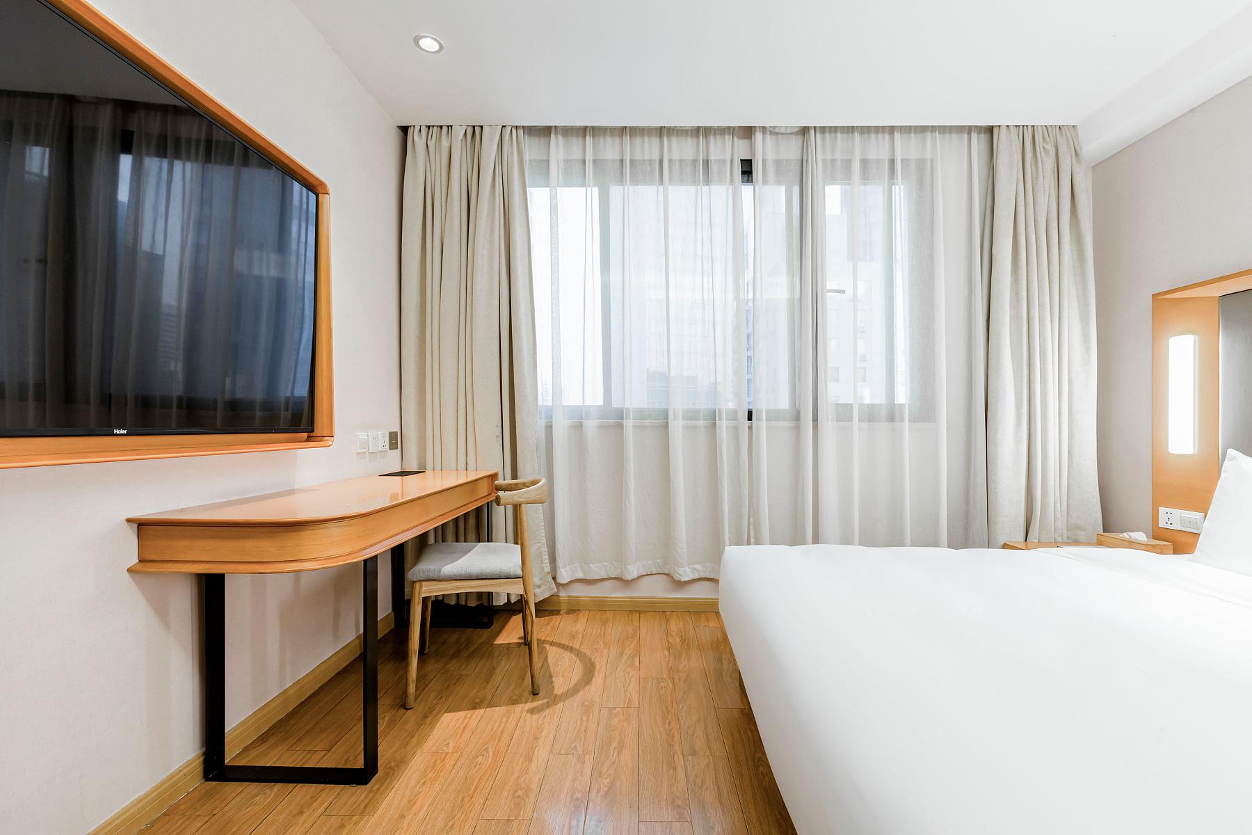 Ji Hotel (Shanghai Railway Station Tianmu West Road) 19/41