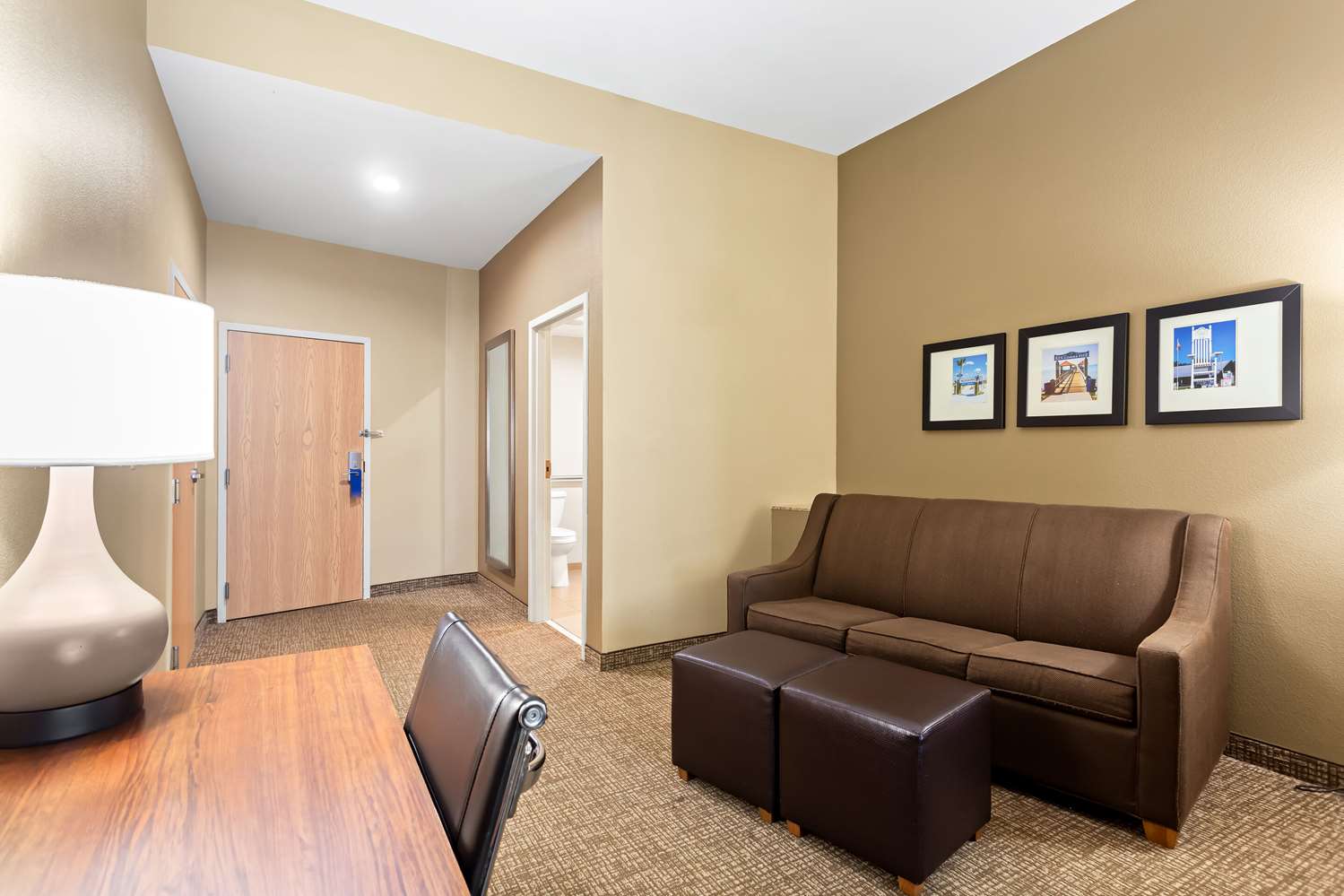Comfort Suites Gulfport Central, MS 28/49