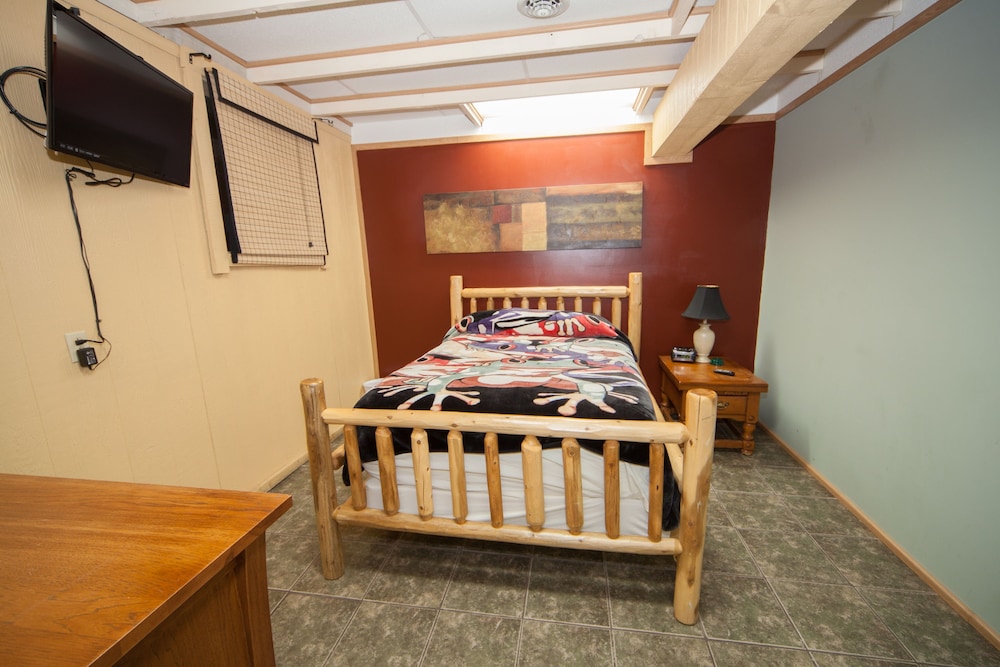 Log Cabin Lodge Suites 21/68