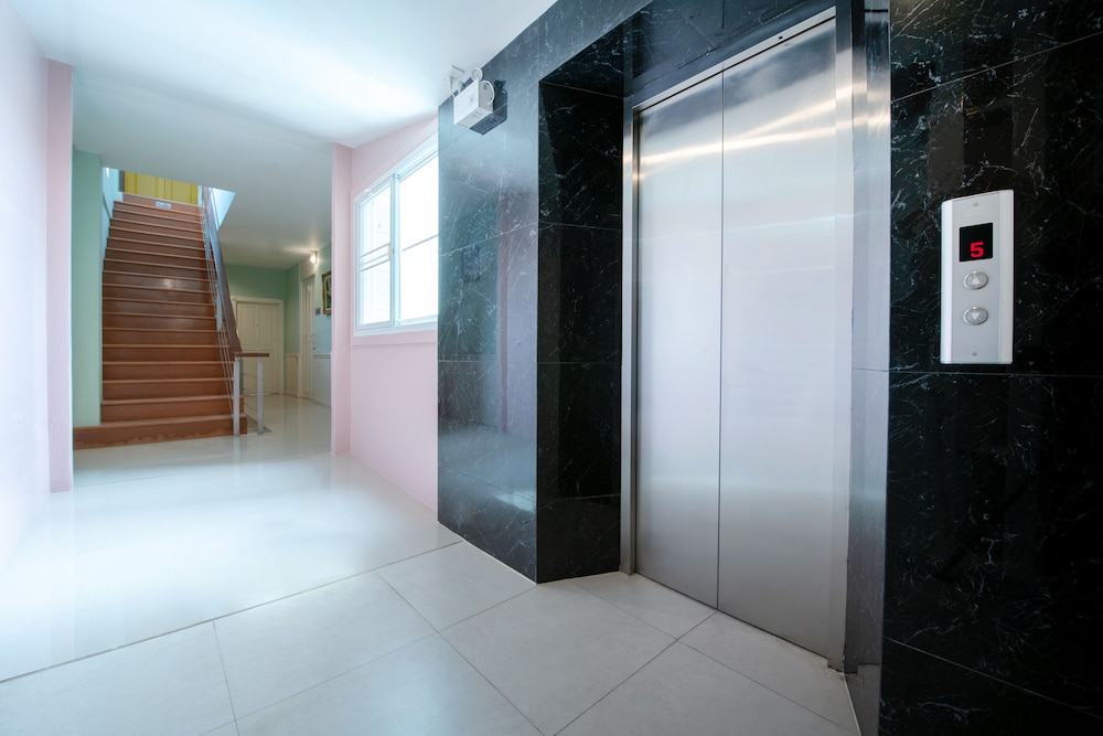 Capital O 631 Blooming Hill Boutique Suites 33/50