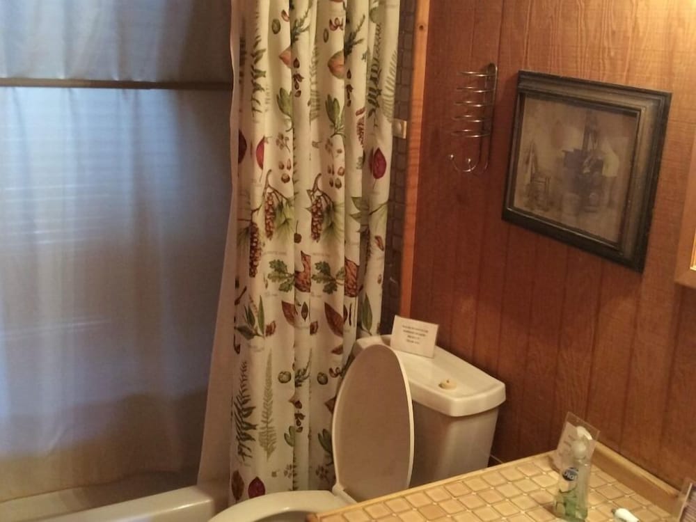 Black Forest B&B Lodge & Cabins 28/49