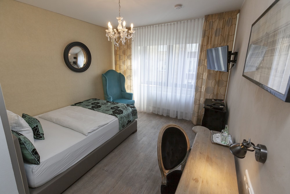 Hotel Prinz Anton 16/40
