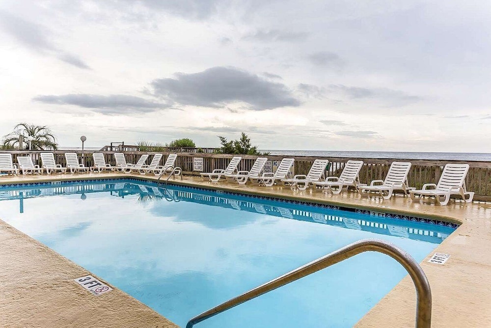 Ocean Star Hotel 6/11