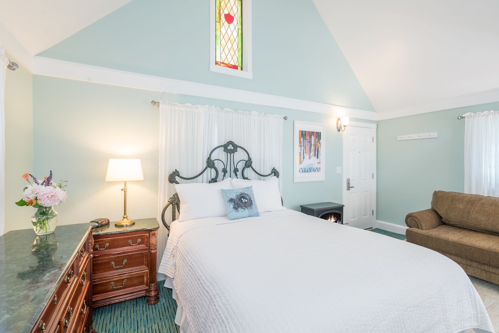 Victorian Inn 17/44