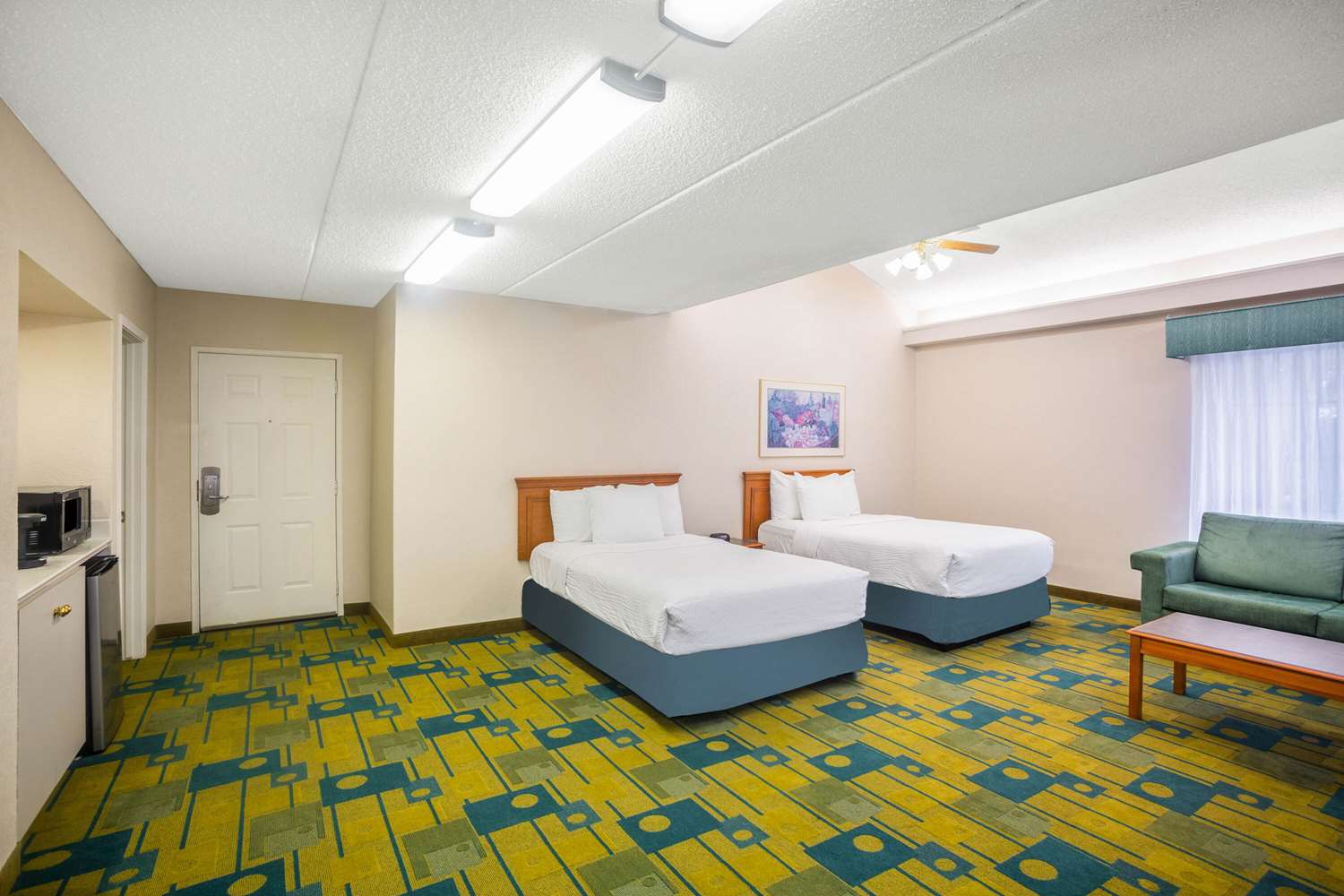 Super 8 by Wyndham Eagle Pass 15/41