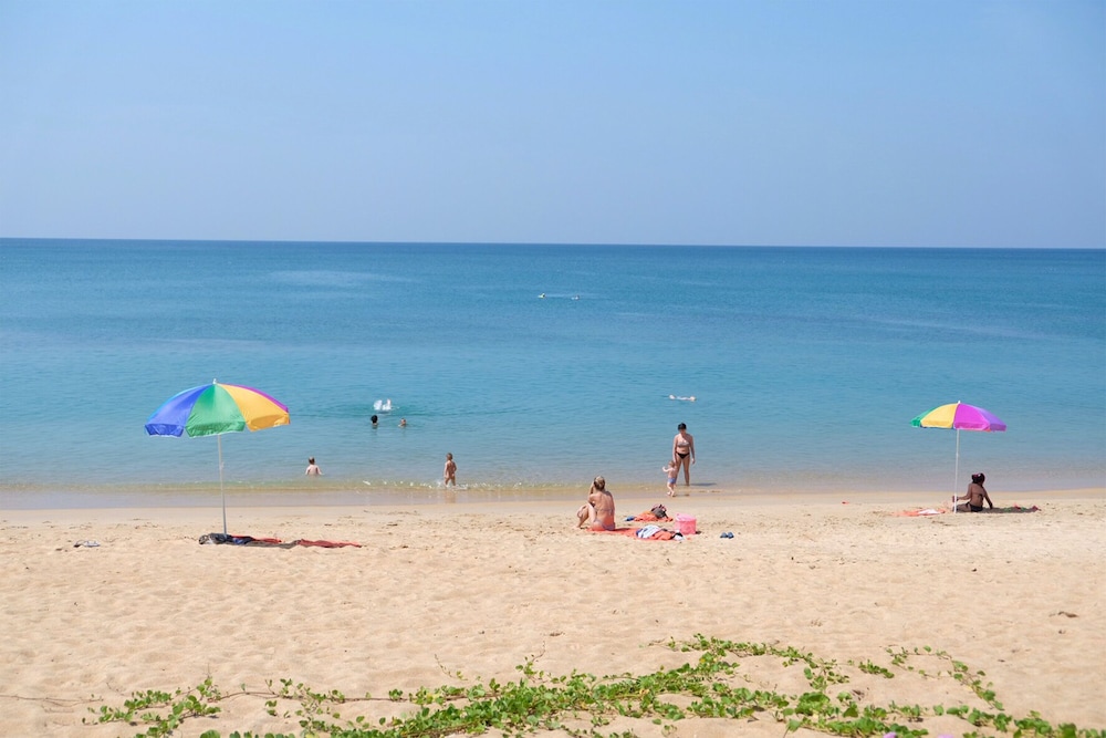 Maikhao Palm Beach Resort 54/65