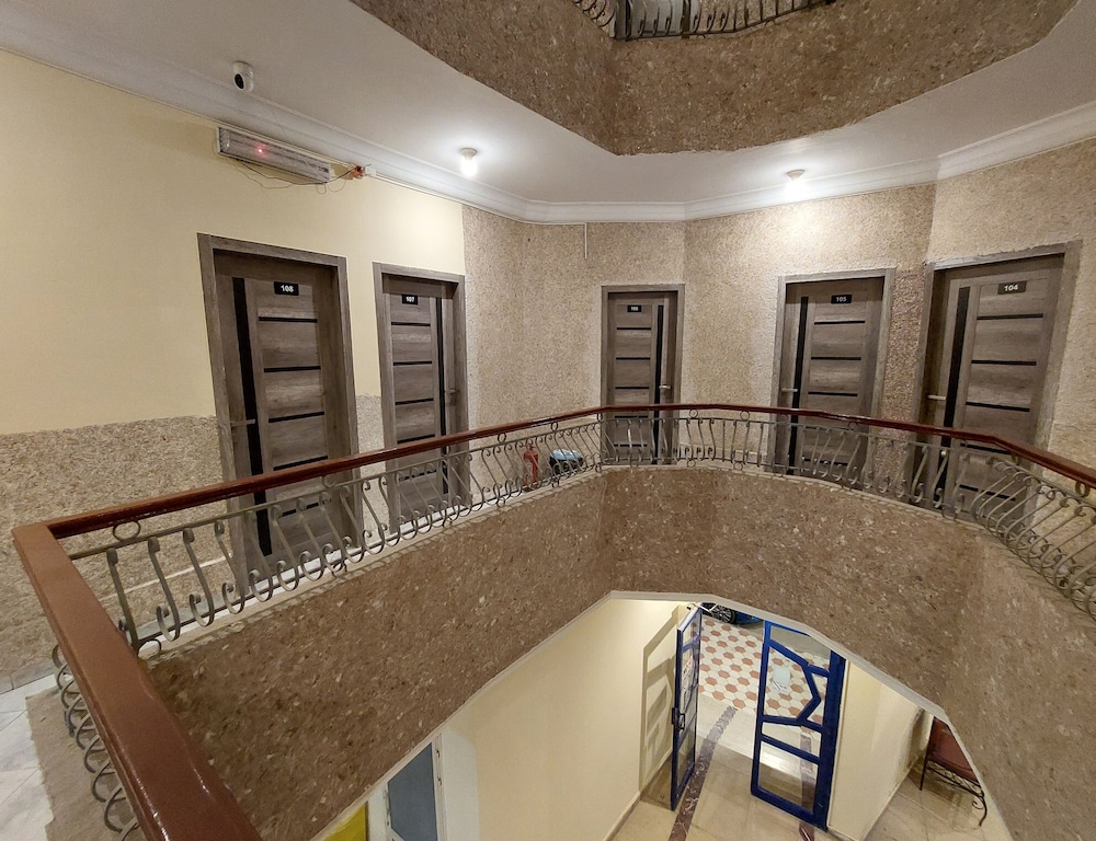 Canary Hotel 30/50