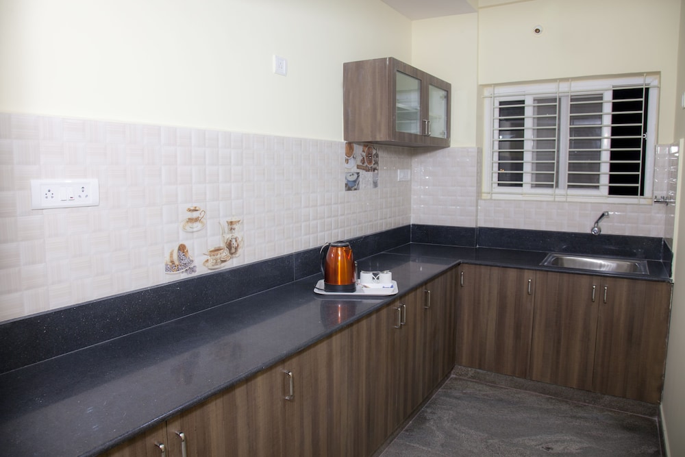 Tranzotel Bangalore Airport Hotel 8/47