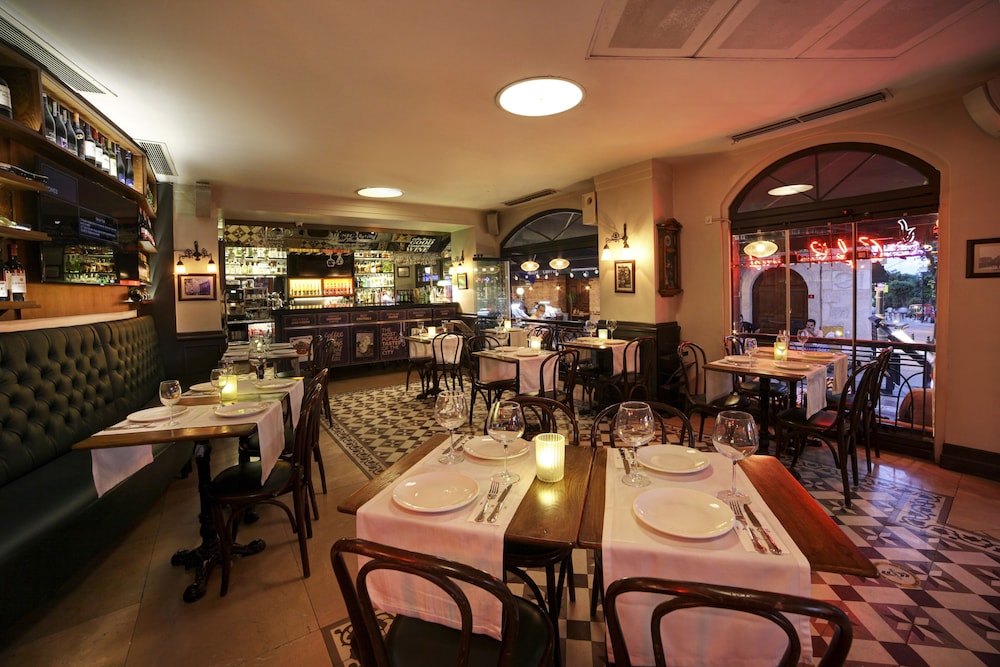 Faros Old City Hotel 64/72
