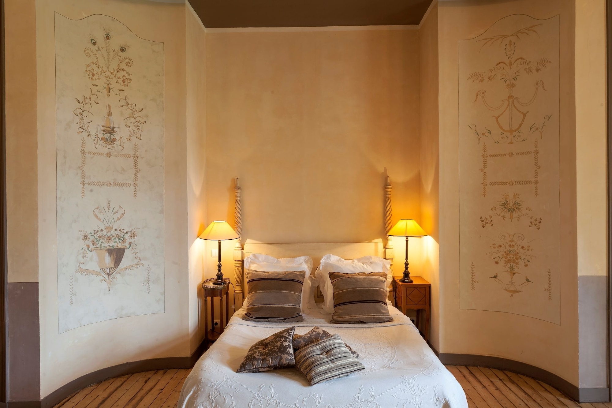 Logis, Prestige, Queen Bed