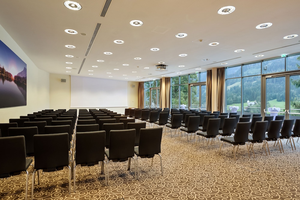 Austria Trend Hotel Schloss Lebenberg 30/35