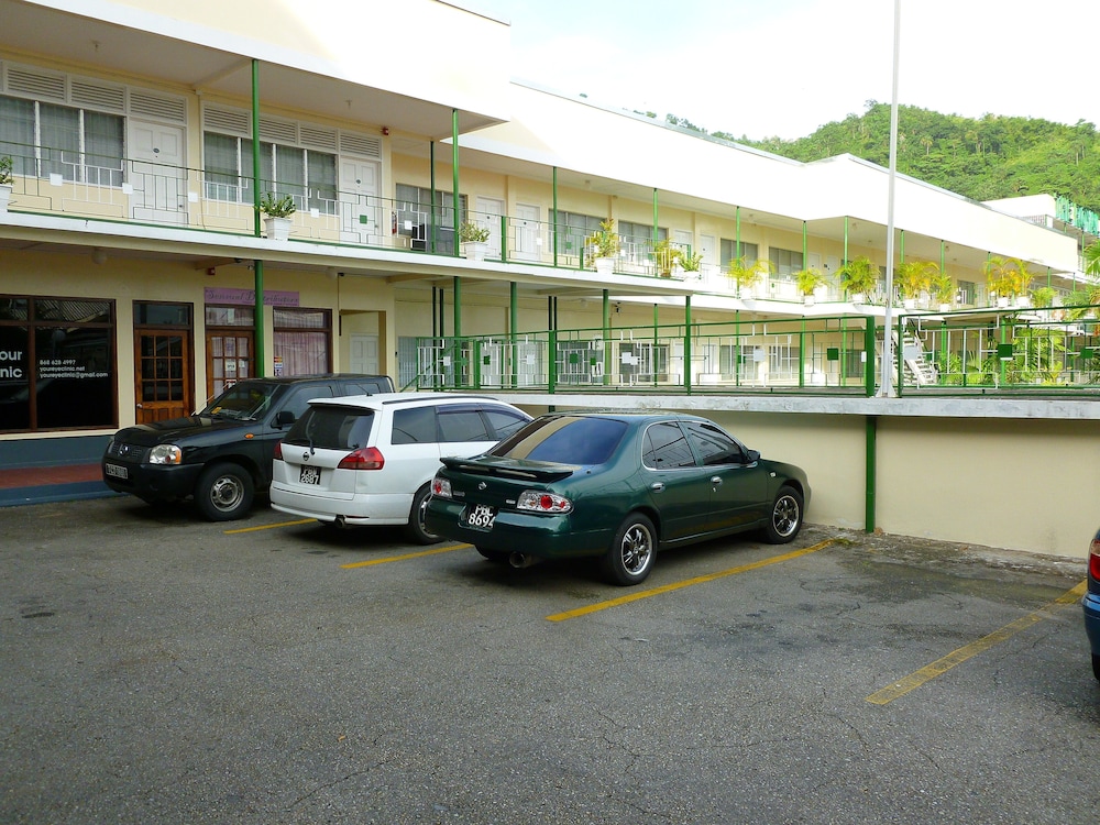 Royal Palm Suite Hotel 39/40