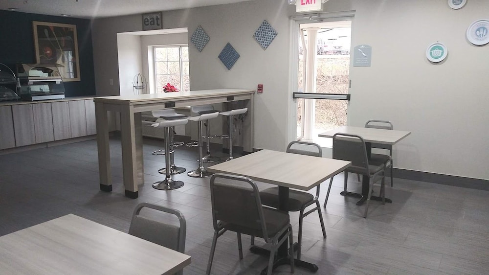 Microtel Inn Suites By Wyndham Florence Cincinnati Airport 27/41