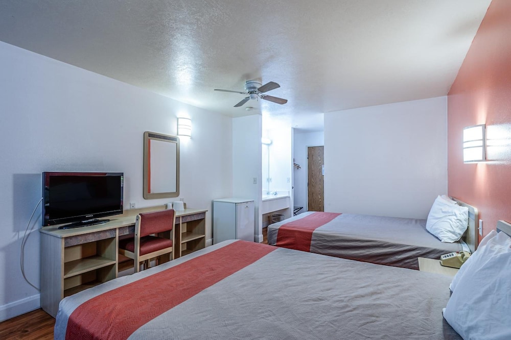 Motel6 Beaver, UT 34/57