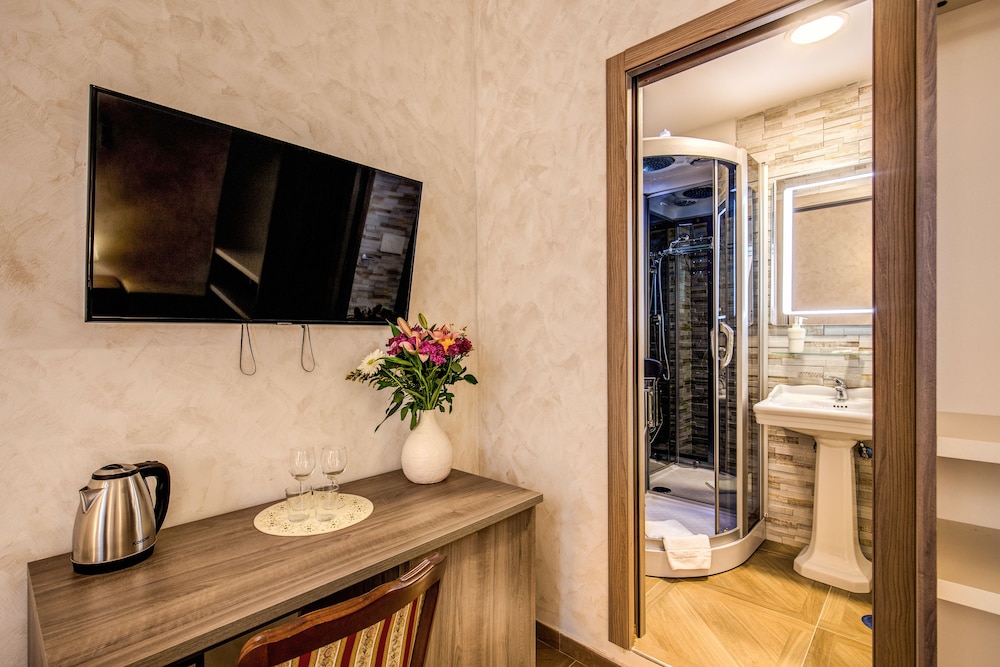 Amici Guesthouse 26/40